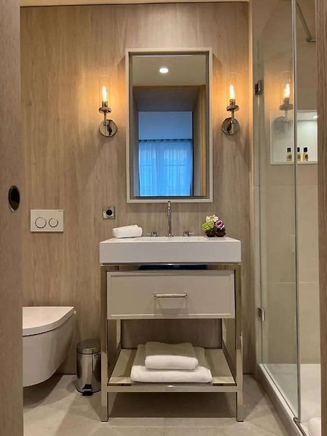 Black Door 5* Parigi