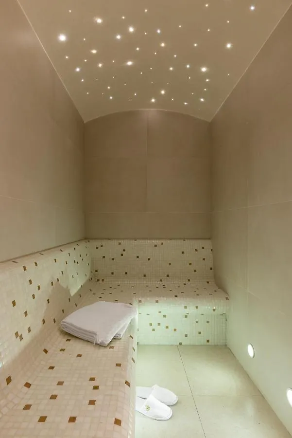 Black Door Aparthotel